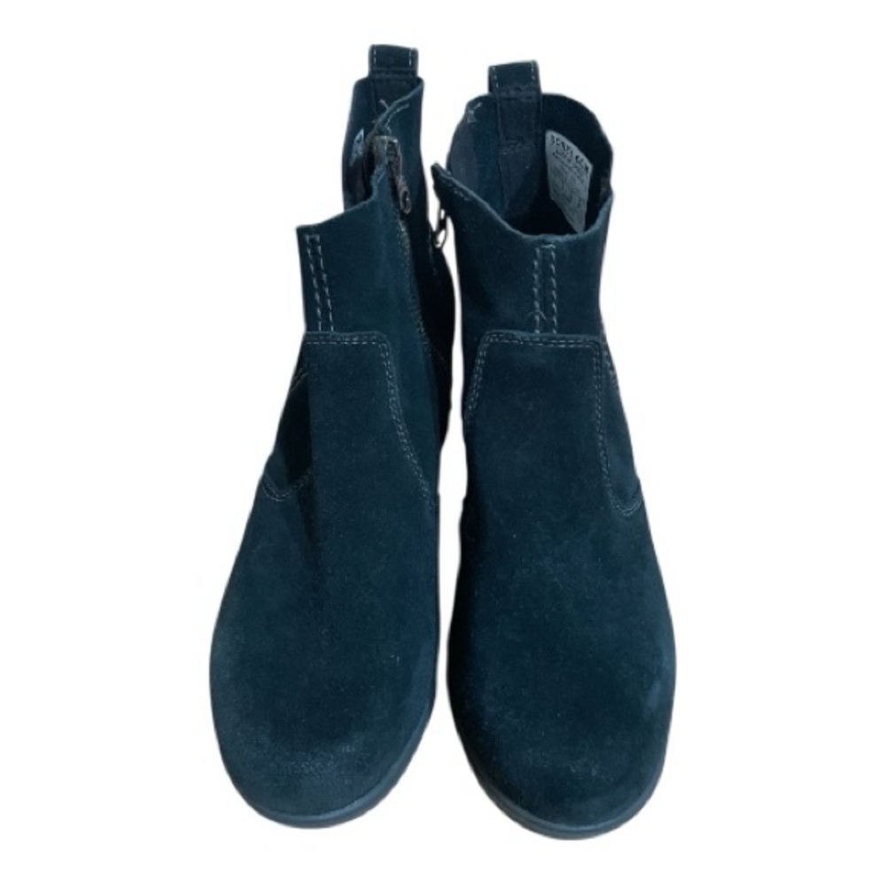 •Black Suede Ankle Boots
